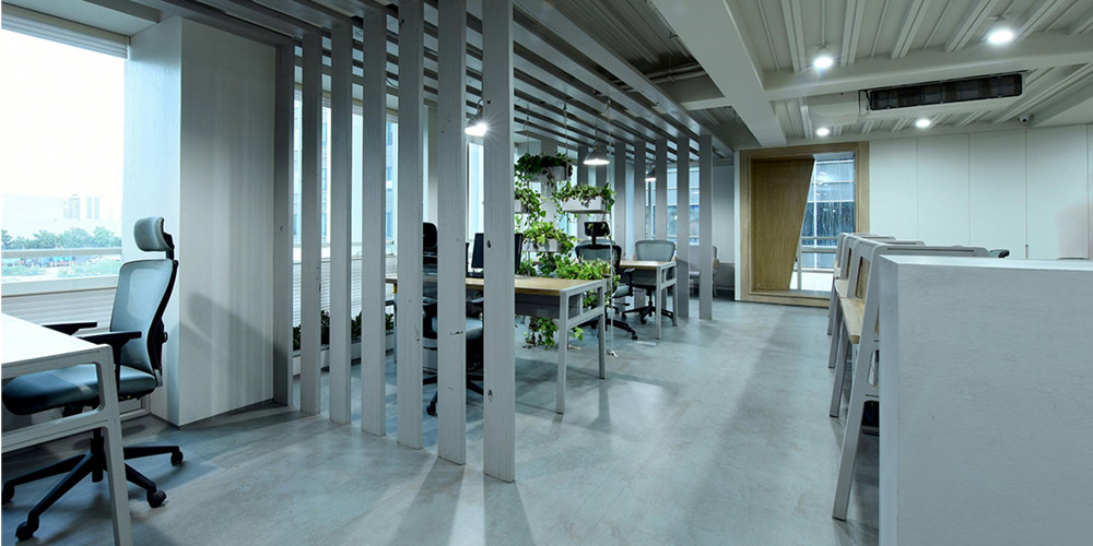 Solopreneurs can choose to rent a Spokane Valley office workspace when scaling to a small team.